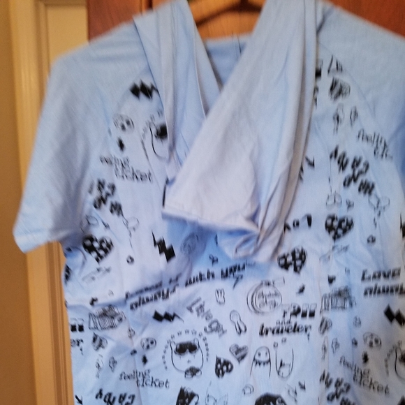 Top - Picture 2 of 3